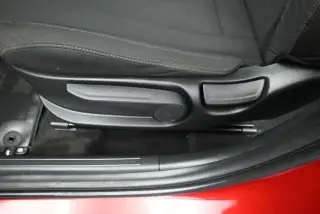 Hyundai ELANTRA 2024 SEL Sedán de 4 puertas