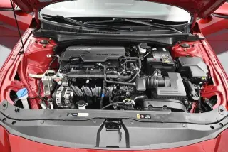 Hyundai ELANTRA 2024 SEL Sedán de 4 puertas