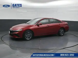 Hyundai ELANTRA 2024 SEL Sedán de 4 puertas