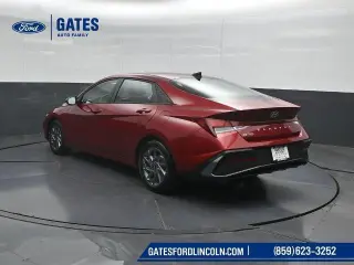 Hyundai ELANTRA 2024 SEL Sedán de 4 puertas