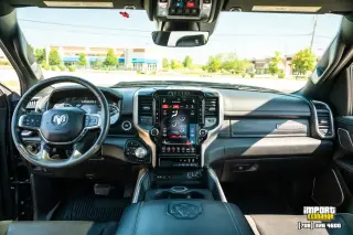 Ram 1500 2019 4x4 Laramie Crew Cab de 4 puertas y caja corta de 5.6 pies