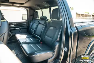 Ram 1500 2019 4x4 Laramie Crew Cab de 4 puertas y caja corta de 5.6 pies
