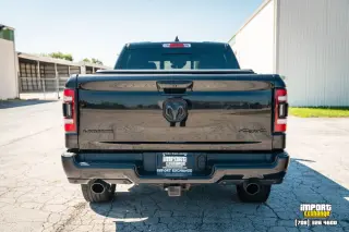 Ram 1500 2019 4x4 Laramie Crew Cab de 4 puertas y caja corta de 5.6 pies