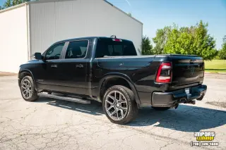Ram 1500 2019 4x4 Laramie Crew Cab de 4 puertas y caja corta de 5.6 pies