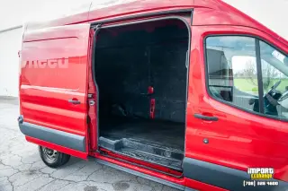 Ford Transit 2015 350 3 puertas LWB Furgón de techo alto con puerta corrediza en el lado del pasajero