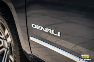 GMC Yukon XL 2017 4x4 Denali SUV de 4 puertas