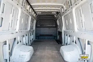 Furgoneta de carga con techo alto Mercedes-Benz Sprinter 2019 4x2 3500XD 3 puertas 170 pulgadas de distancia entre ejes