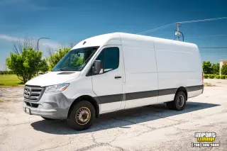 Furgoneta de carga con techo alto Mercedes-Benz Sprinter 2019 4x2 3500XD 3 puertas 170 pulgadas de distancia entre ejes