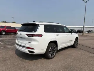 Jeep Grand Cherokee L 2023 4x4 Overland SUV de 4 puertas