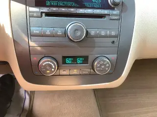 Buick Lucerne 2011 CXL 4dr Sedan