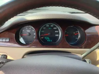 Buick Lucerne 2011 CXL 4dr Sedan