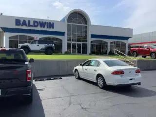 Buick Lucerne 2011 CXL 4dr Sedan