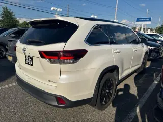 Toyota Highlander 2019 AWD SE 4dr SUV