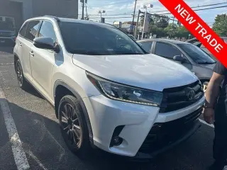 Toyota Highlander 2019 AWD SE 4dr SUV