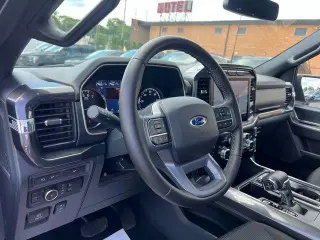 Ford F-150 2023 4x4 XLT 4dr SuperCrew 5.5 ft. SB