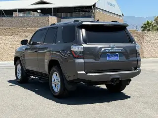 Toyota 4Runner 2019 4x2 SR5 4dr SUV