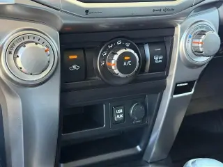 Toyota 4Runner 2019 4x2 SR5 4dr SUV