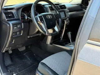 Toyota 4Runner 2019 4x2 SR5 4dr SUV