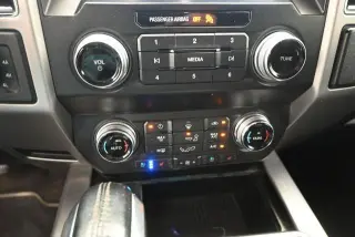Ford F-150 2020 4x4 Platinum 4dr SuperCrew 5.5 ft. SB