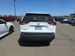 Toyota RAV4 2024 XLE 4dr SUV