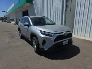 Toyota RAV4 2024 XLE 4dr SUV