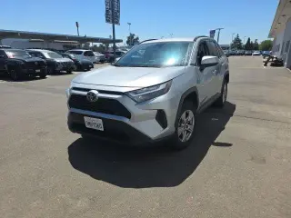 Toyota RAV4 2024 XLE 4dr SUV