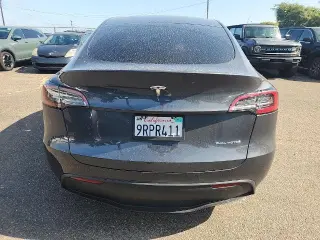 Tesla Model Y 2023 AWD Long Range 4dr Crossover