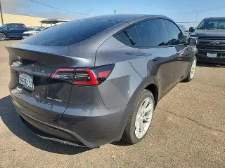 Tesla Model Y 2023 AWD Long Range 4dr Crossover