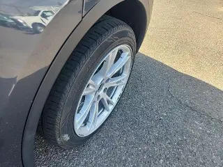 Tesla Model Y 2023 AWD Long Range 4dr Crossover