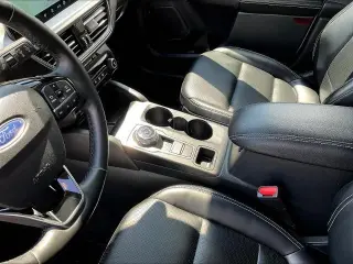 Ford Escape 2025 AWD Platinum 4dr SUV