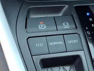 Toyota RAV4 2024 XLE 4dr SUV