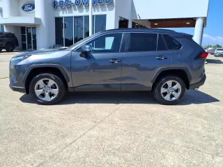 Toyota RAV4 2024 XLE 4dr SUV