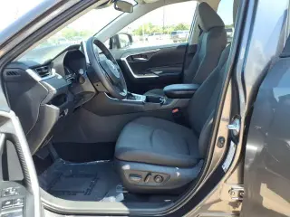 Toyota RAV4 2024 XLE 4dr SUV