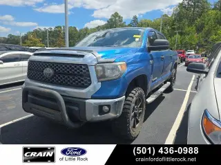 Toyota Tundra 2018 4x4 SR5 4dr CrewMax Cab Pickup SB (5.7L V8 FFV)