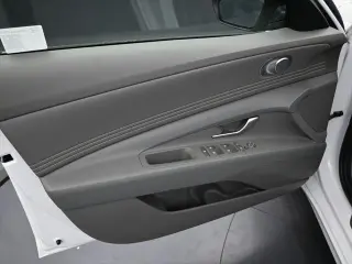 Hyundai ELANTRA 2025 SEL Sport 4p Sedan
