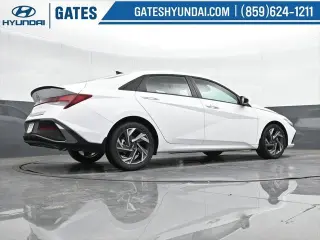 Hyundai ELANTRA 2025 SEL Sport 4p Sedan