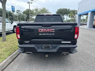 GMC Sierra 1500 2023 4x4 Elevation 4 puertas Doble Cabina 6.6 pies Caja Corta