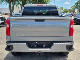 Chevrolet Silverado 1500 2023 4x4 RST Cabina Doble 4 pnas. Cama Corta de 5.8 pies