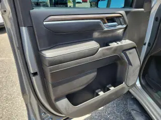 Chevrolet Silverado 1500 2023 4x4 RST Cabina Doble 4 pnas. Cama Corta de 5.8 pies