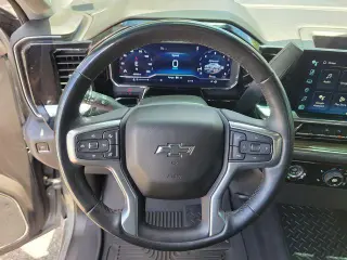 Chevrolet Silverado 1500 2023 4x4 RST Cabina Doble 4 pnas. Cama Corta de 5.8 pies