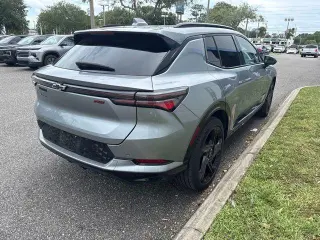 Chevrolet Equinox EV 2024 RS SUV de 4 puertas con 2RS