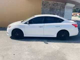 2018 Nissan Sentra SR Sedan