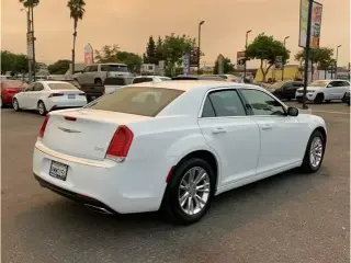 2019 Chrysler 300 300 Touring