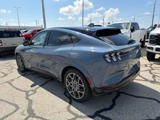 Ford Mustang Mach-E 2024 AWD GT SUV de 4 puertas