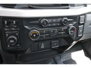 Ford F-250 Super Duty 2023 4x4 XL 2 puertas Cabina Regular Caja de 8 pies