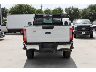 Ford F-250 Super Duty 2023 4x4 XL 2 puertas Cabina Regular Caja de 8 pies