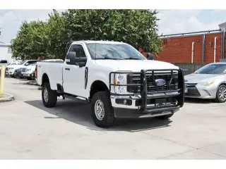Ford F-250 Super Duty 2023 4x4 XL 2 puertas Cabina Regular Caja de 8 pies