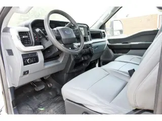 Ford F-250 Super Duty 2023 4x4 XL 2 puertas Cabina Regular Caja de 8 pies