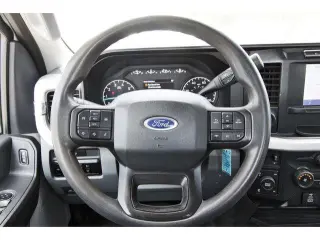 Ford F-250 Super Duty 2023 4x4 XL 2 puertas Cabina Regular Caja de 8 pies