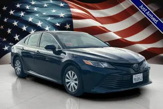 Toyota Camry Hybrid 2020 LE Sedán de 4 puertas